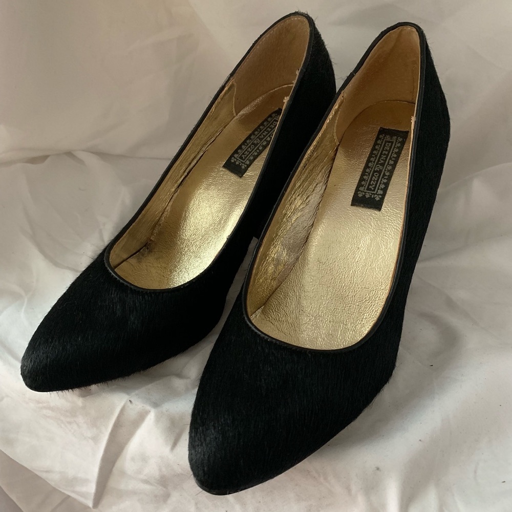 Deena and Ozzy Urban Outfitters short hair heels